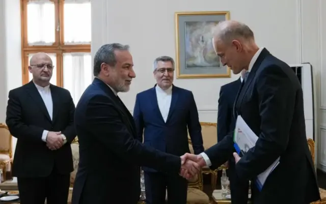 دیدار معاون وزیر امور خارجه لهستان با عراقچی