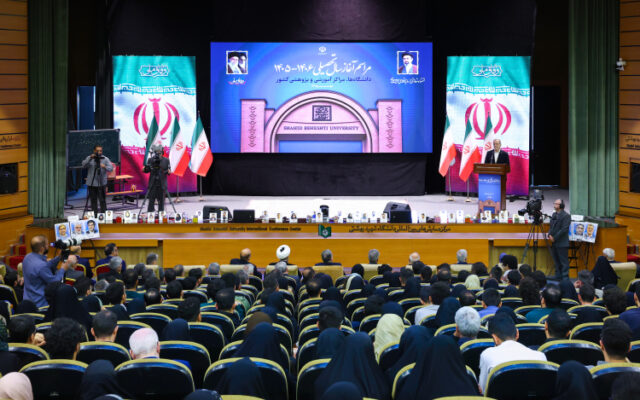 پزشکیان: حل مشکلات کشور با تکیه بر توان دانشگاهیان امکان‌پذیر است