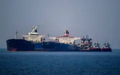 چهار سناریوی بازار نفت؛ از تشدید حملات در هرمز تا احتمال مازاد عرضه در ۲۰۲۷