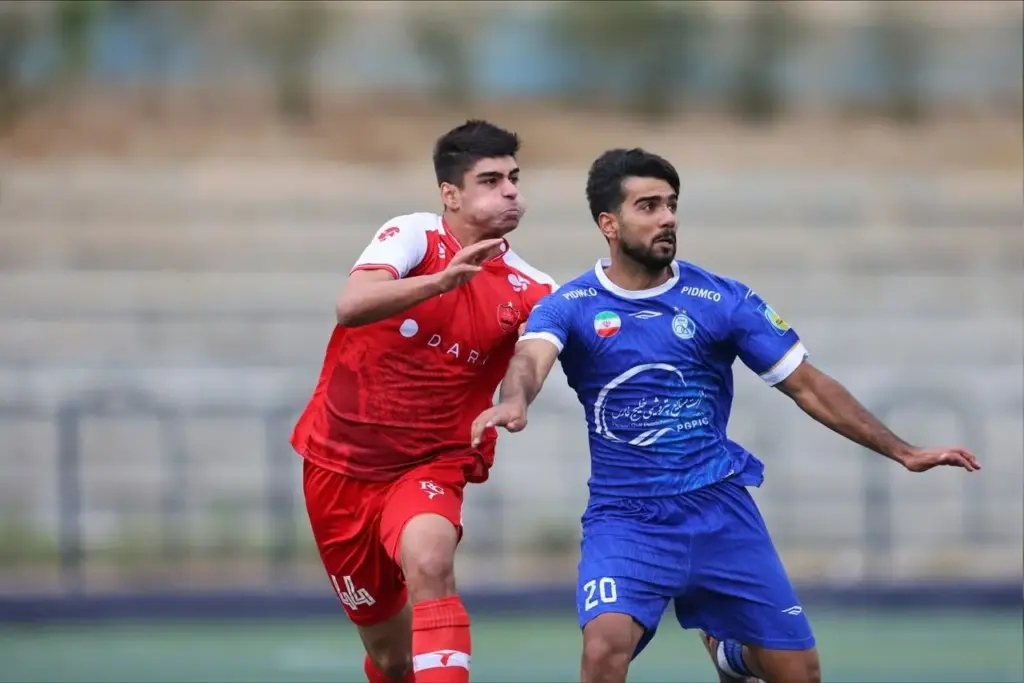 پایان فوتبال جوانان استقلال و پرسپولیس با تساوی یک بر یک
