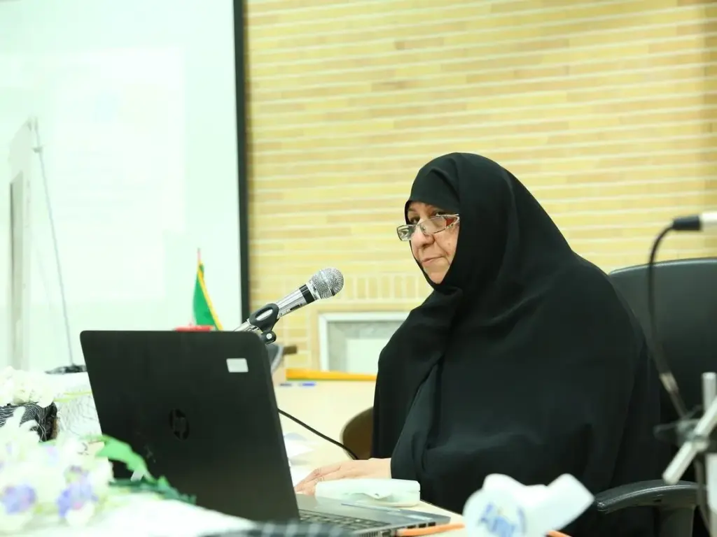 پرستاران با تأسی از حضرت زینب کبری حماسه‌ای از عشق و ایثار می‌آفرینند