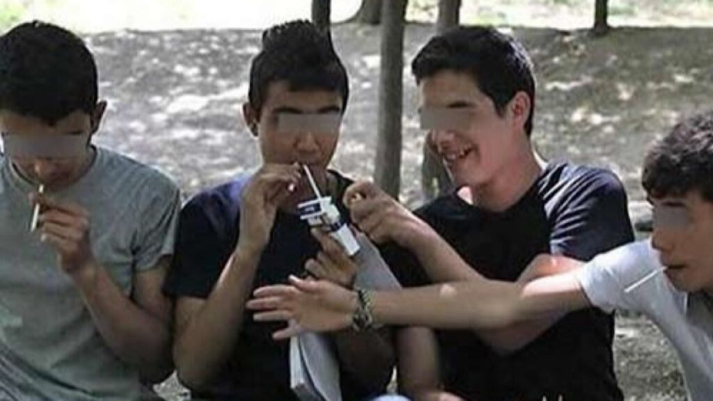 هیچ مدرکی مبنی بر استعمال دخانیات در مدارس سمپاد به دست نیامده است