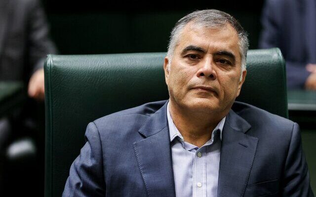 حکم جدید پزشکیان برای محسن پاک‌نژاد؛ وزیر سابق نفت مشاور شد