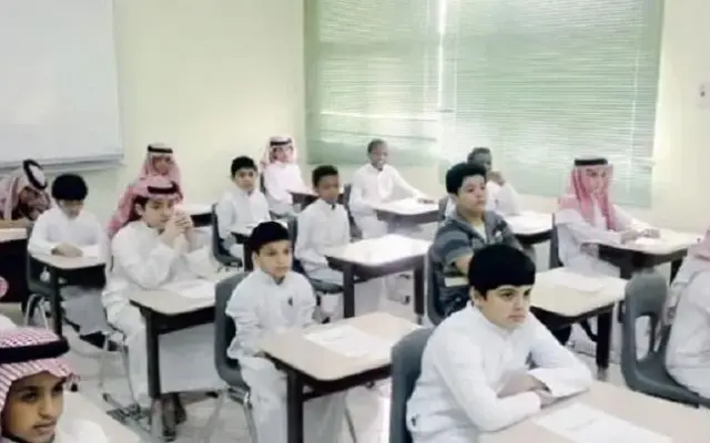 در پی حمله به فرودگاه ملک خالد؛ آموزش در مدارس ریاض مجازی شد