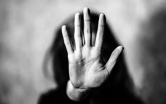 زن‌ کشی در فرانسه؛ ۱۱۱ زن در ۲۰۲۵ قربانی خشونت همسر یا شریک عاطفی خود شدند