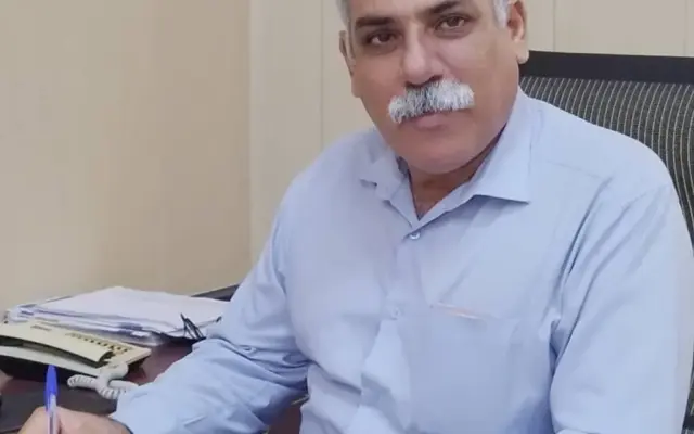 پرسه بی حاصل در ساحل بی برنامه
