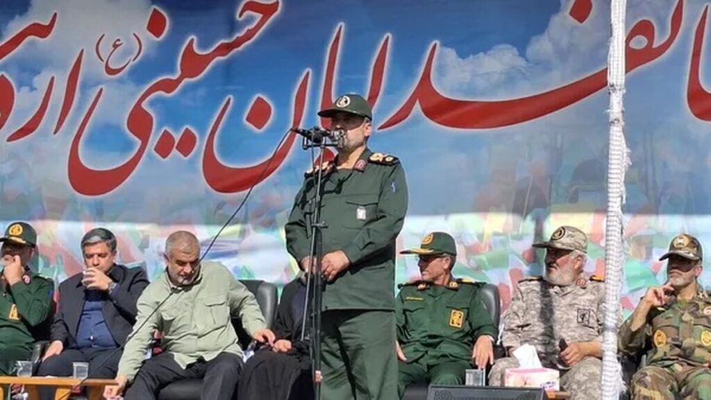 پیروزی نهایی با حضور مردم رقم خواهد خورد