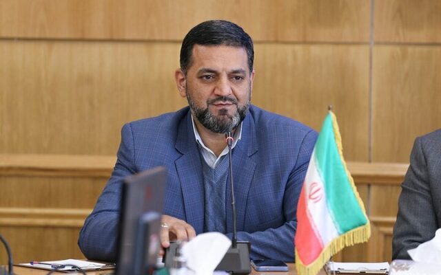 درخواست یک نماینده مجلس برای افزایش ۱۵۰ تا ۲۰۰ درصدی حقوق معلمان/ استعفای معلمان فشار یا بازیگوشی رسانه‌های مجازی بود