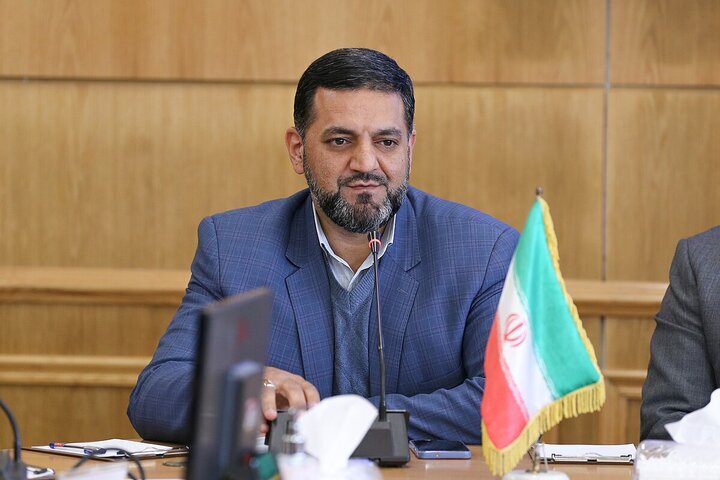 درخواست یک نماینده مجلس برای افزایش ۱۵۰ تا ۲۰۰ درصدی حقوق معلمان/ استعفای معلمان فشار یا بازیگوشی رسانه‌های مجازی بود