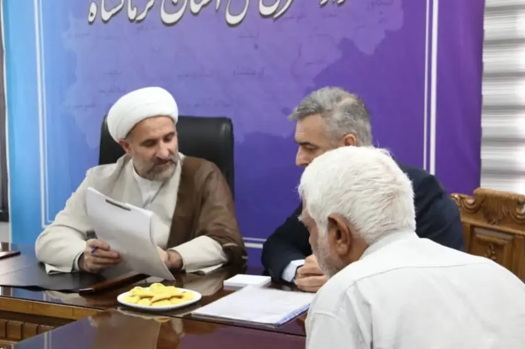 ملاقات چهره‌به‌چهره رئیس کل دادگستری استان کرمانشاه با ۱۱۶ نفر از مراجعان