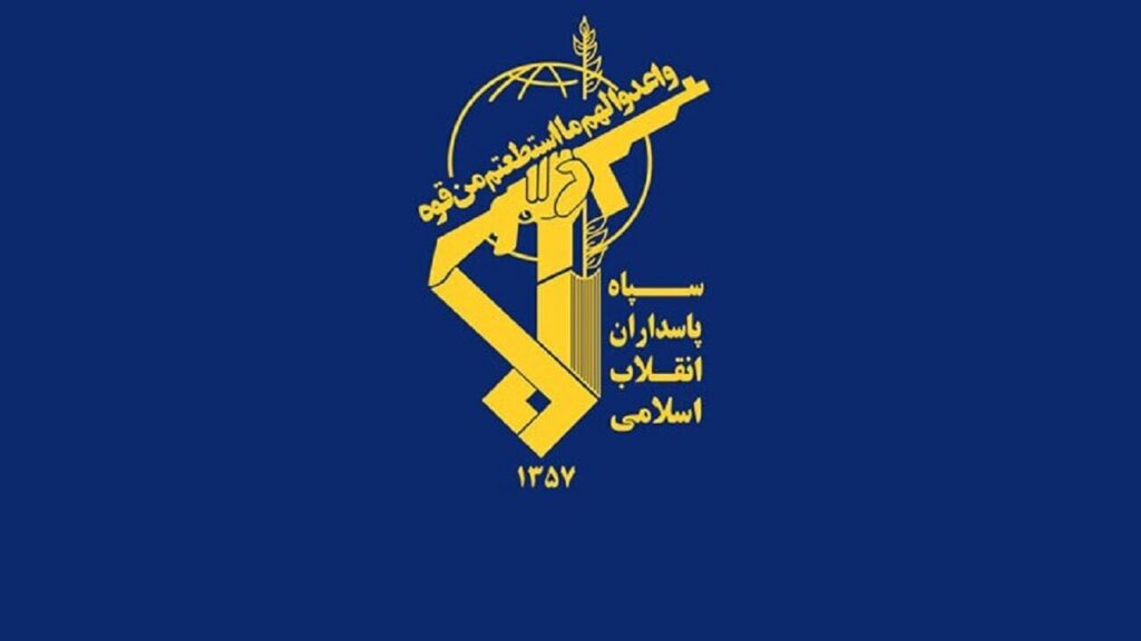انهدام ۴ کشتی متخلف در خلیج فارس | آتشسوزی ۳ کشتی دیگر + بیانیه سپاه