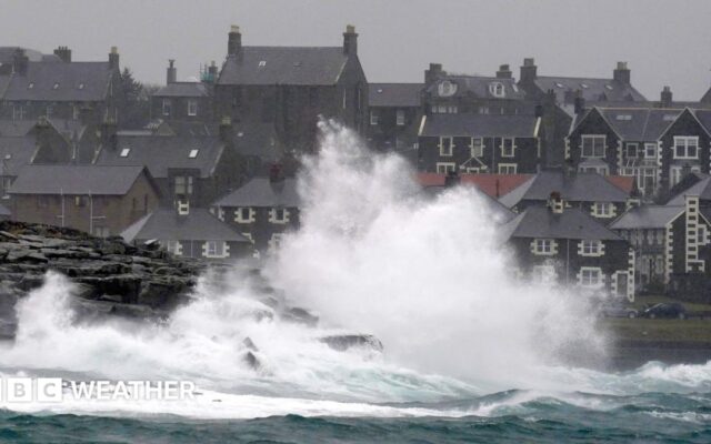 Gales and heavy rain to impact UK as yellow wind warning issued