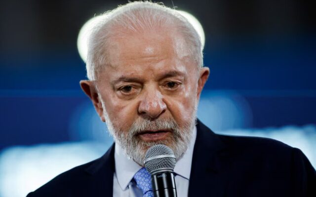 داسیلوا: پیروزی بولسونارو در انتخابات یعنی زانو زدن مقابل آمریکا