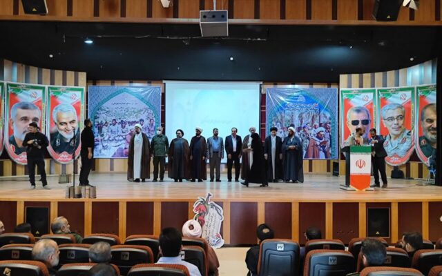 تجلیل از فعالان و صاحبان اثر با موضوع نماز در استان چهارمحال و بختیاری