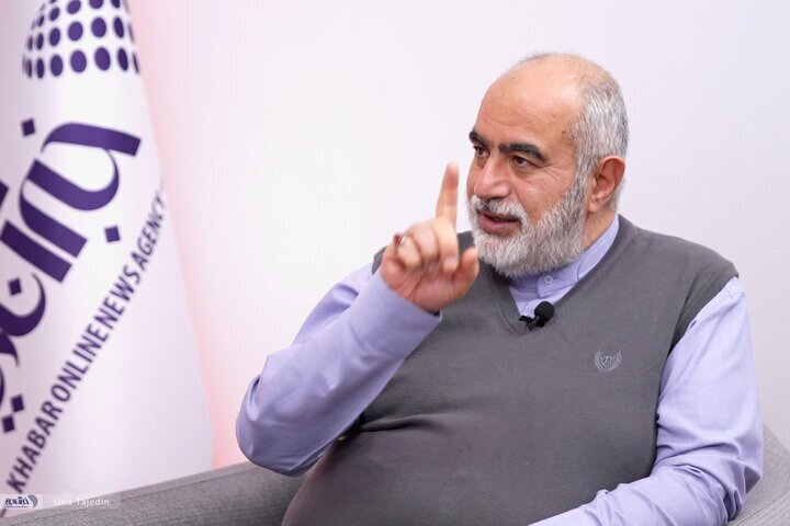 آشنا در پاسخ به مجاهد: مدیریت مذاکرات مبادله زندانیان با وزارت اطلاعات بود/ ۱٫۷ میلیارد دلار طلبی نبود که در مذاکرات آزادی رضاییان ایجاد شده باشد