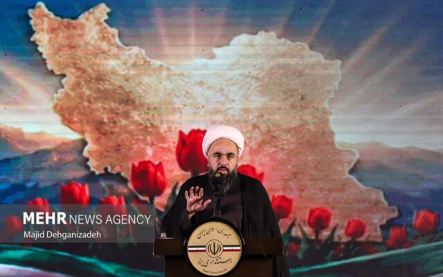 کنگره ملی «باید برخاست» در یزد برگزار می‌شود
