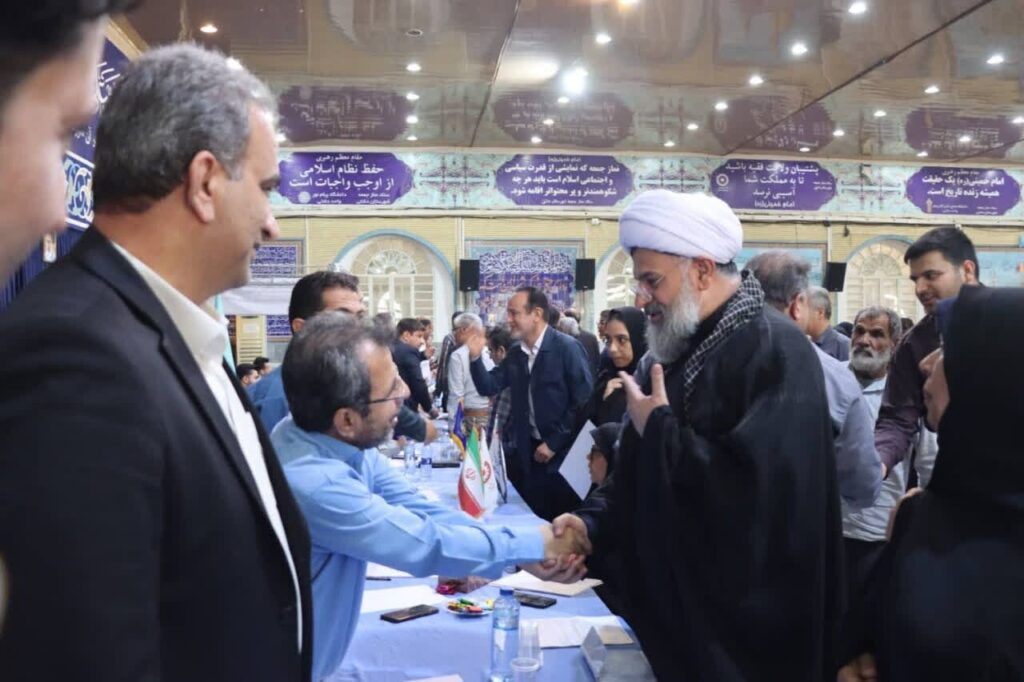 امام جمعه دشتی: مطالبات مردم به صورت مستمر پیگیری می‌شود