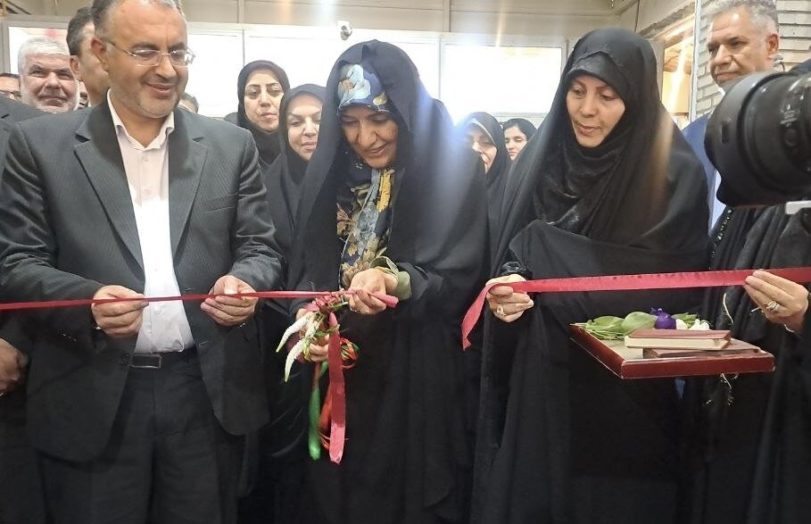 پنجمین نمایشگاه لباس ایرانی اسلامی «گوهرشاد» در ارومیه آغاز به کار کرد