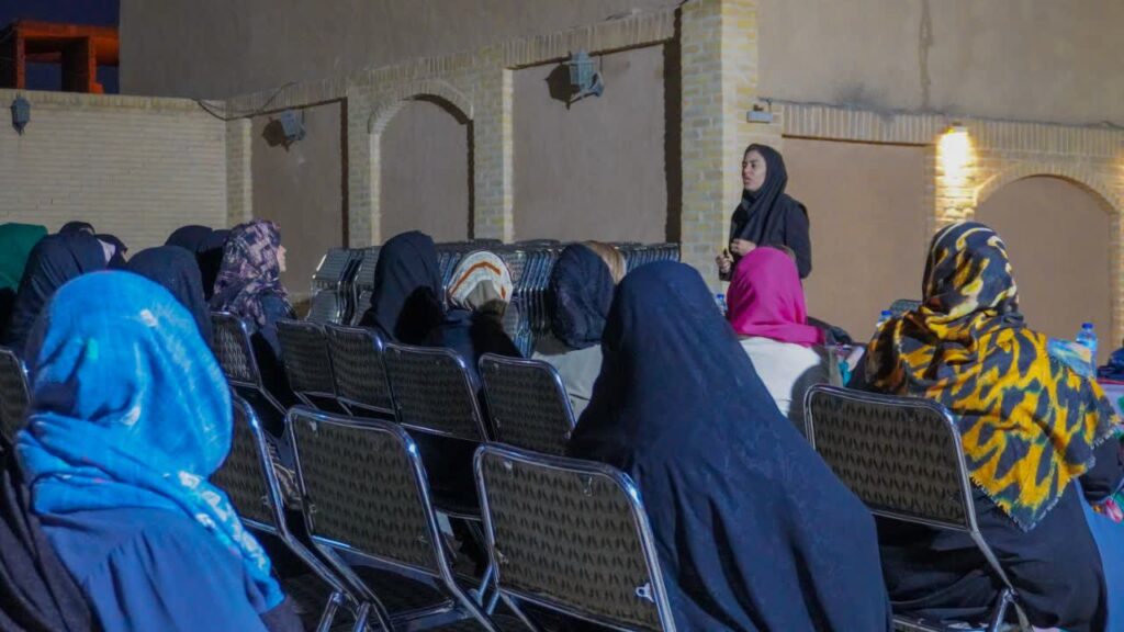 برگزاری کارگاه آموزشی سلامت روان ویژه بانوان در فرهنگسرای بانو شهرداری یزد