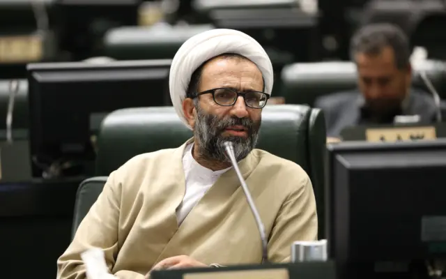 سلیمی: ۹۲ درصد برنامه وزیر پیشنهادی دفاع با اسناد بالادستی منطبق یا همسو است