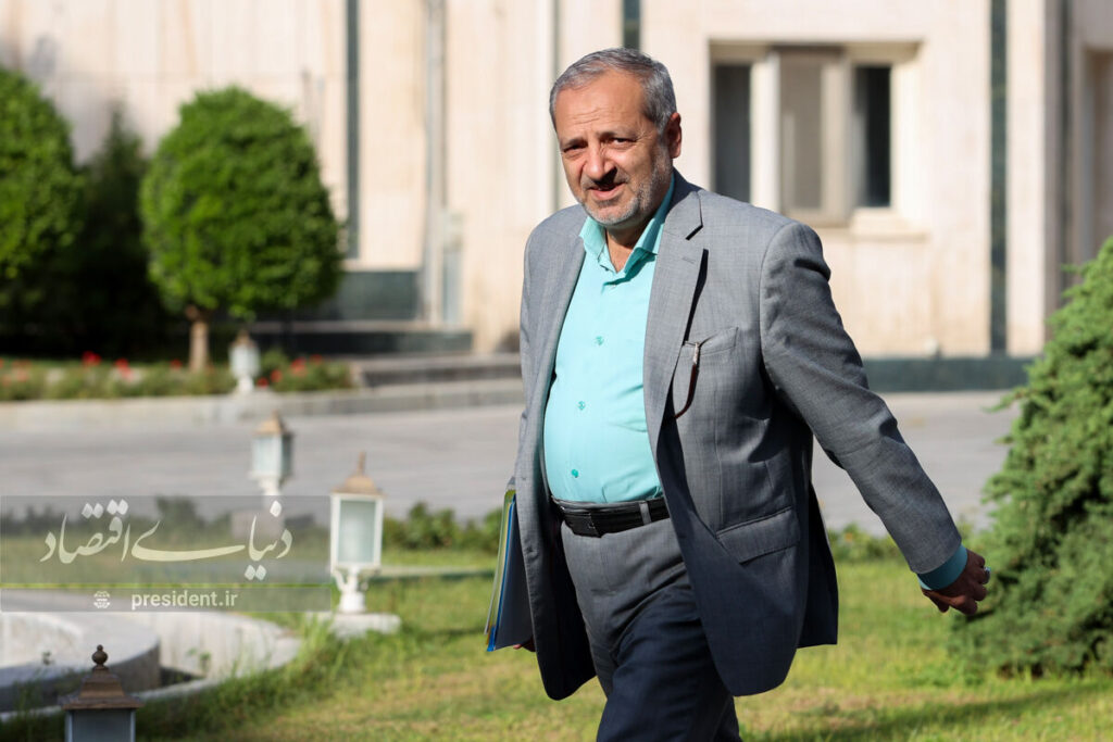 وزیر آموزش و پرورش: ده‌ها مدرسه غیردولتی مجوز نگرفته‌اند