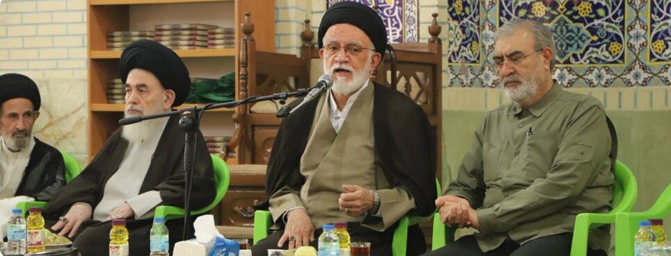 دیدار عزیزی با اعضای جامعه روحانیت مبارز شیراز