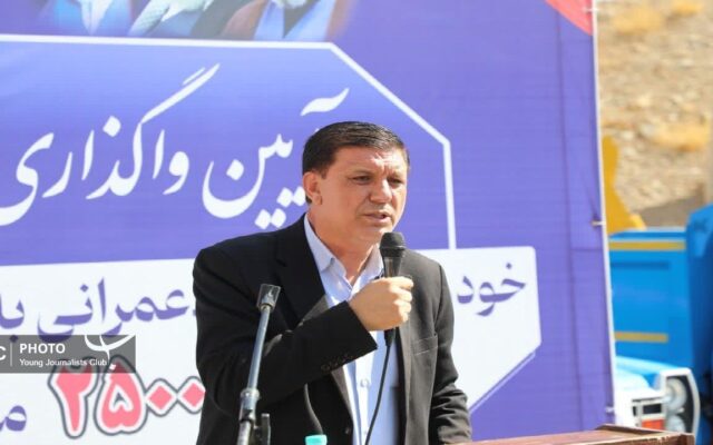 واگذاری ماشینآلات عمرانی به ارزش ۳۷۰ میلیارد تومان در چهارمحالوبختیاری، اقدامی بیسابقه در کشور است