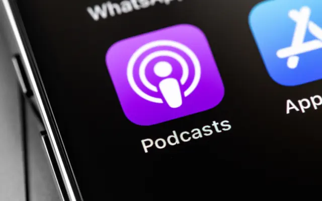 Apple discloses deal to hire team and license tech from personalized podcast startup Huxe