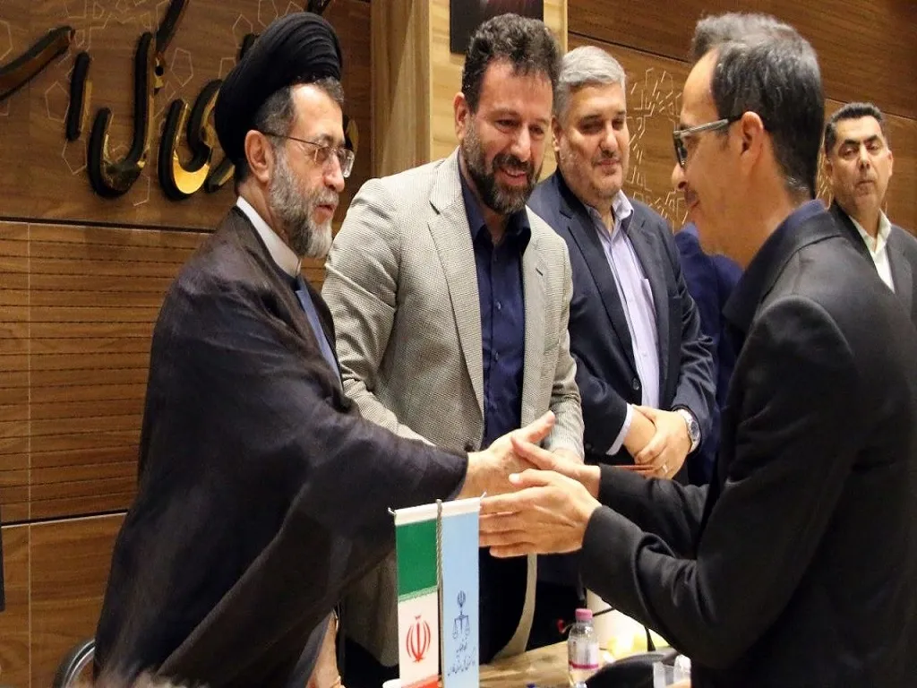 قضات و کارکنان برگزیده ملی و استانی دادگستری فارس در سال ۱۴۰۴ معرفی شدند