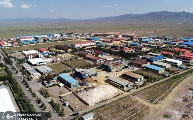 دبیر اول کمیسیون صنایع مجلس : وزارت صمت برای شناسایی و تعیین‌تکلیف زمین‌های راکد شهرک‌های صنعتی اقدام کند / ضرورت اجرای ماده ۴۸ قانون برنامه هفتم توسعه و بازپس‌گیری زمین‌های غیرفعال