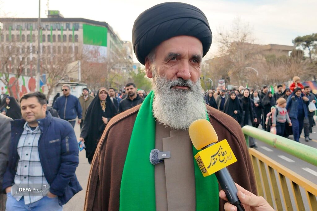 نماینده ولیفقیه در وزارت دفاع: پیکرهای حمله به مجتمعهای مسکونی شهرک شهید چمران قابل شناسایی نبودند/ سلاحهای غافلگیرکننده تولید کردهایم