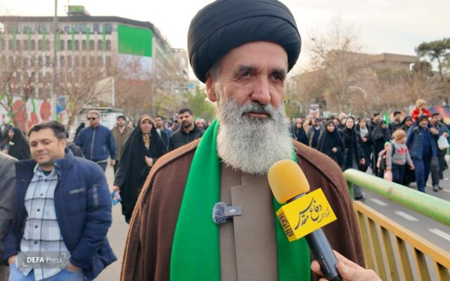 نماینده ولی‌فقیه در وزارت دفاع: پیکرهای حمله به مجتمع‌های مسکونی شهرک شهید چمران قابل شناسایی نبودند/ سلاح‌های غافلگیرکننده‌ تولید کرده‌ایم