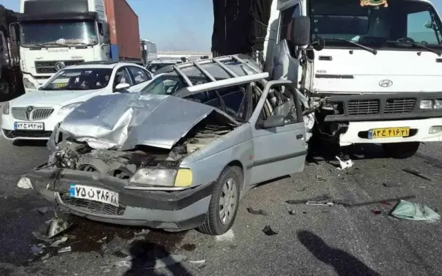 تماشای تصادف ۱۹ قربانی گرفت!