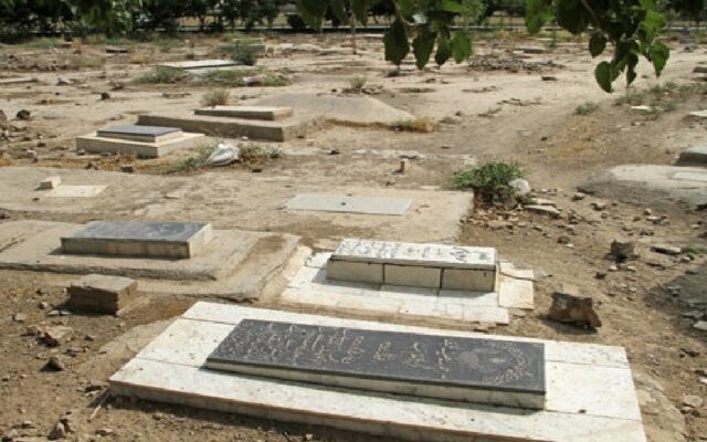 «قبرستان‌سازی» در حریم جاده ممنوع؛ برخورد قانونی با متخلفان در لرستان