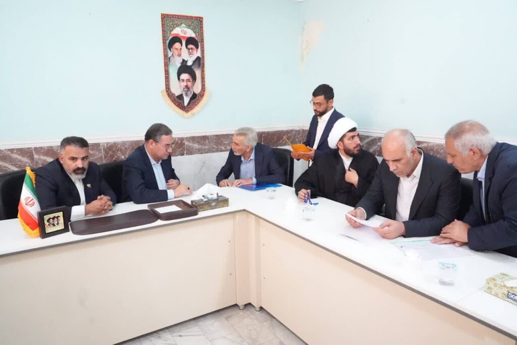رسیدگی به مطالبات سرمایهگذاران و مشکلات مردم در تکاب