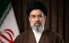 رهبر انقلاب: فراجا با رفتار اعتمادآفرین خود، می‌تواند اعتماد مردم به این نهاد را ارتقاء ببخشد
