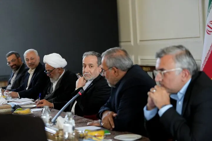 دیدار مجمع نمایندگان استان تهران در مجلس با وزیر خارجه