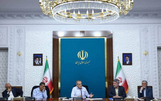 پزشکیان: از واردات بنزین بینیاز شدیم/ افزایش ۵۰۰ هزار تومانی رقم کالابرگ الکترونیک حتماً اجرا خواهد شد