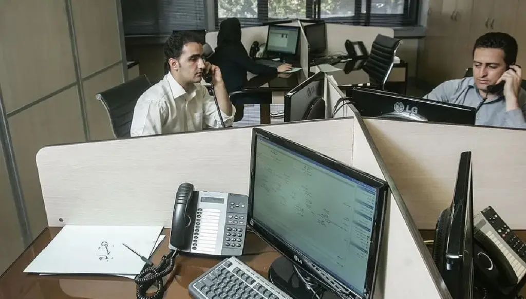 شغل دوم برای فرار از فقر| ایرانیان فرصت زندگی را از دست می‌دهند