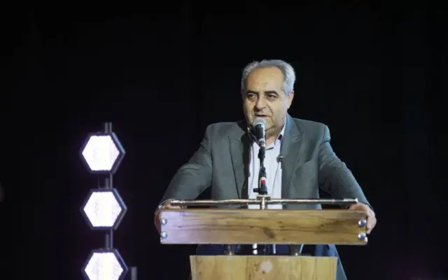 استاندار آذربایجان شرقی: آموزش دانشگاهی در کنار صنعت، مسیر اشتغال دانش آموختگان را هموار میکند