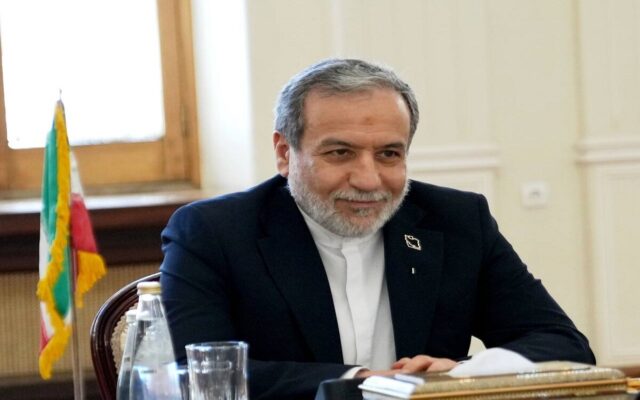 عراقچی: ایران به‌هیچ‌وجه تسلیم نخواهد شد