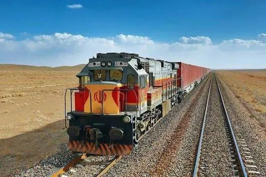 خروج مرگبار قطار مسافربری از ریل/ عملیات نجات در میان واگن‌های آسیب‌دیده+ فیلم