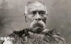 Ceremony marks return home of kiwi feather cloak