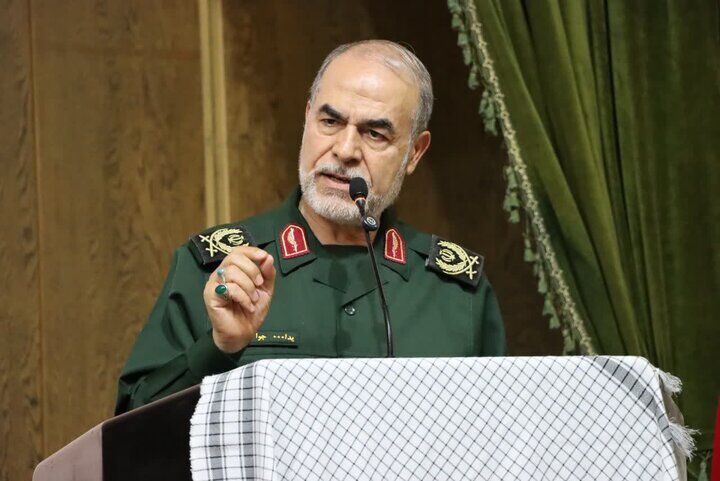 سردار جوانی: همان‌گونه که شهید سلیمانی پیش‌بینی کرده بود، دشمن آغازگر جنگ خواهد بود، اما پایان آن به تسلیم دشمنان منتهی می‌شود