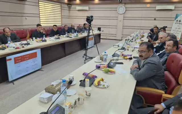 شهردار الوند: ایجاد مرکز گل و گیاه و تولید آب معدنی، راهکاری برای درآمد پایدار شهرداری‌هاست