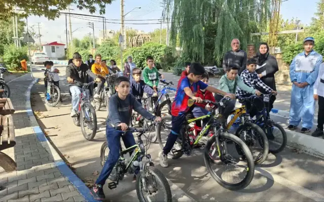 برگزاری همایش دوچرخهسواری پلیس راهور ارومیه با هدف ترویج فرهنگ رانندگی