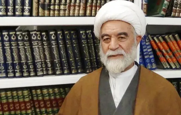 رهبر شهید در علوم حوزوی و هدایت مردم کم‌نظیر بودند