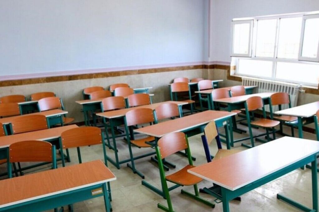 غیرحضوری شدن مدارس خورموج صحت دارد؟