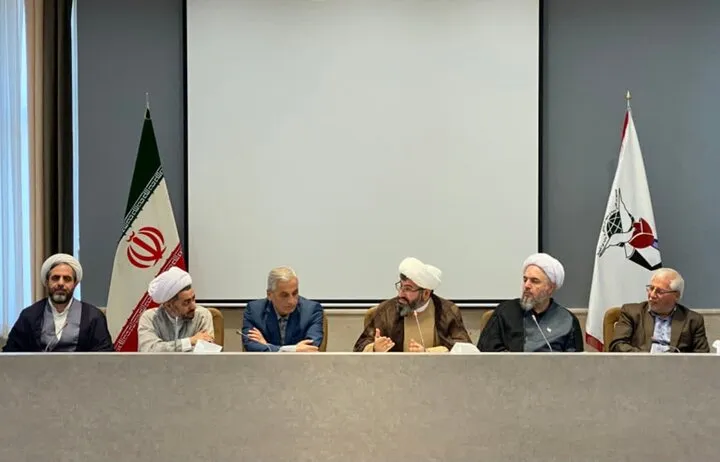 تأکید دبیر ستاد اقامه نماز بنیاد شهید کشور بر ترویج نماز اول وقت در ادارات