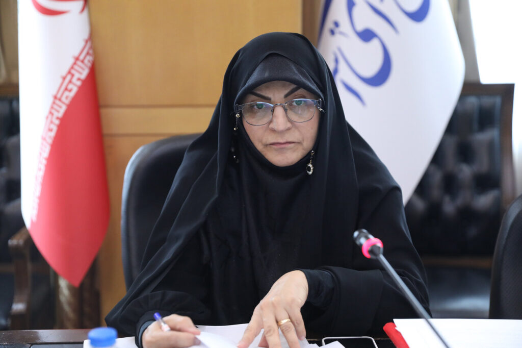 زنان ایرانی در دفاع از انقلاب و تبیین مقاومت، نقشآفرینی میکنند